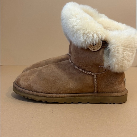 UGG Shoes - UGG Bailey buckle ankle boots tan suede w Cream sheepskin wool lining
